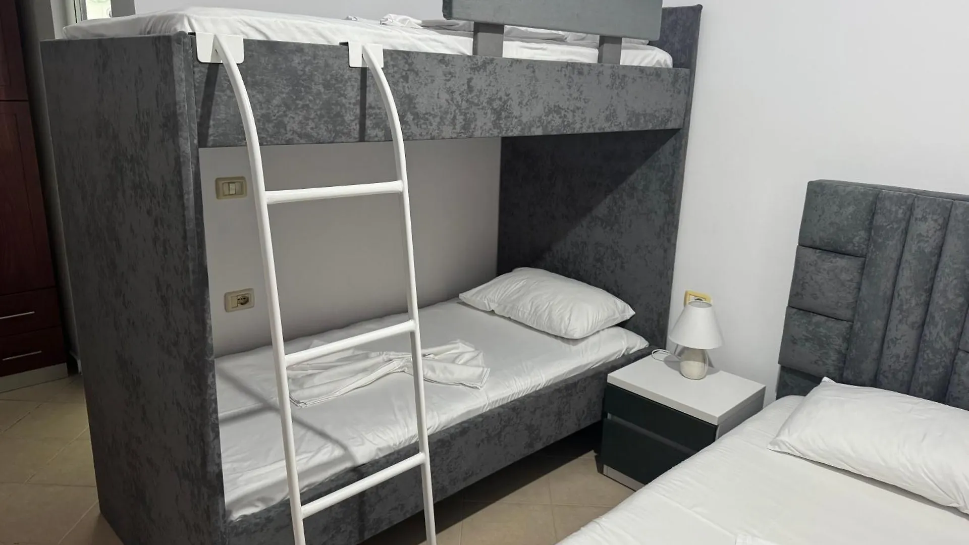 Dauti Apartments Sarande
